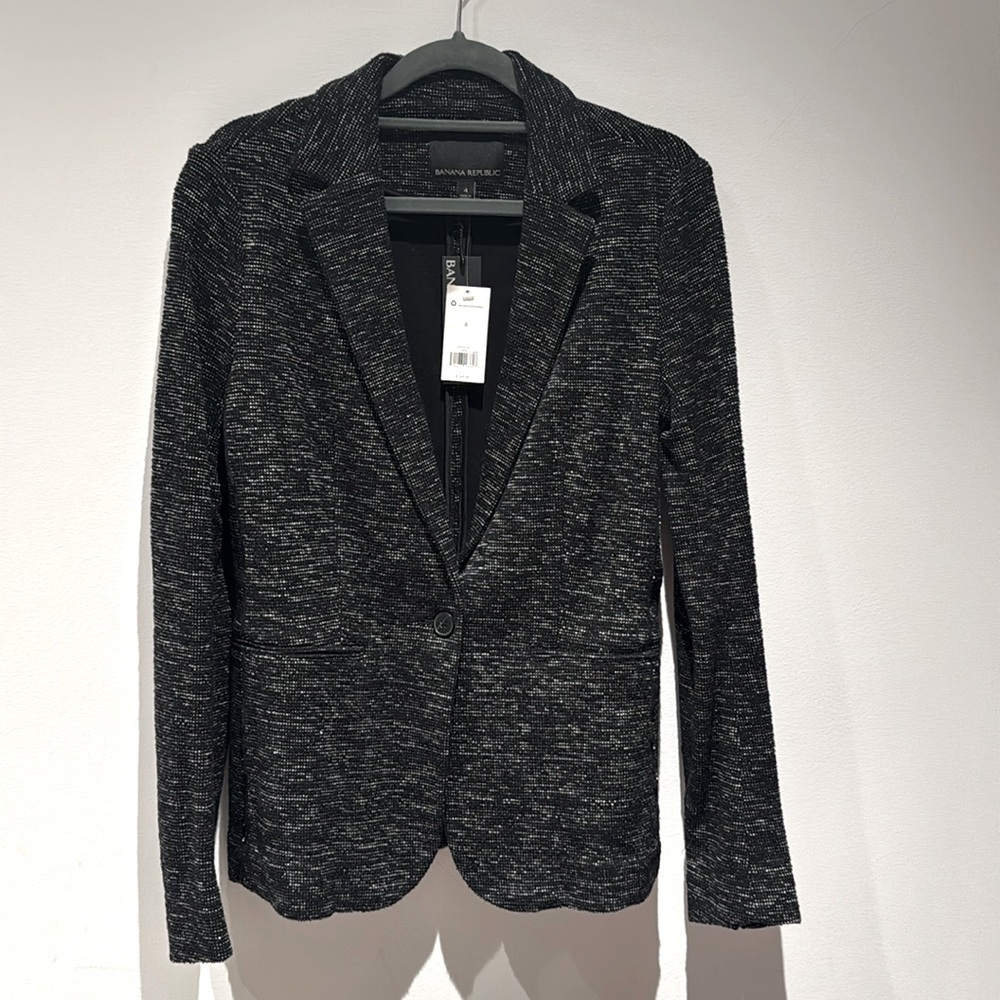 Brand new with tags Banana Republic black/white blazer (size 4)